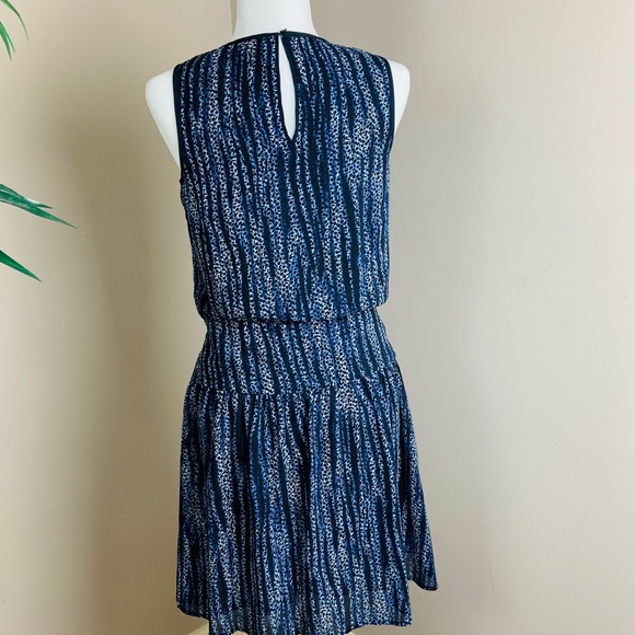 Michael Kors Burnell Sleeveless Printed Dress - Picture 3 of 7